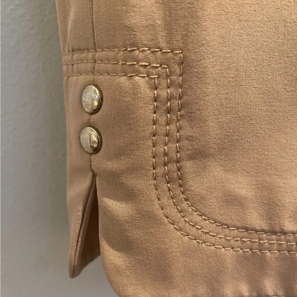 Zenergy Golf By Chicos Tan Capri Pants Chicos Sz 1 (US Sz 8) w/Tee Holder 33Wx23 - Picture 3 of 12